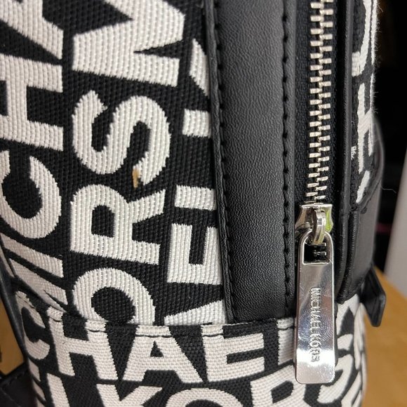 Michael Kors Large backpack Black and White XL display picture 2